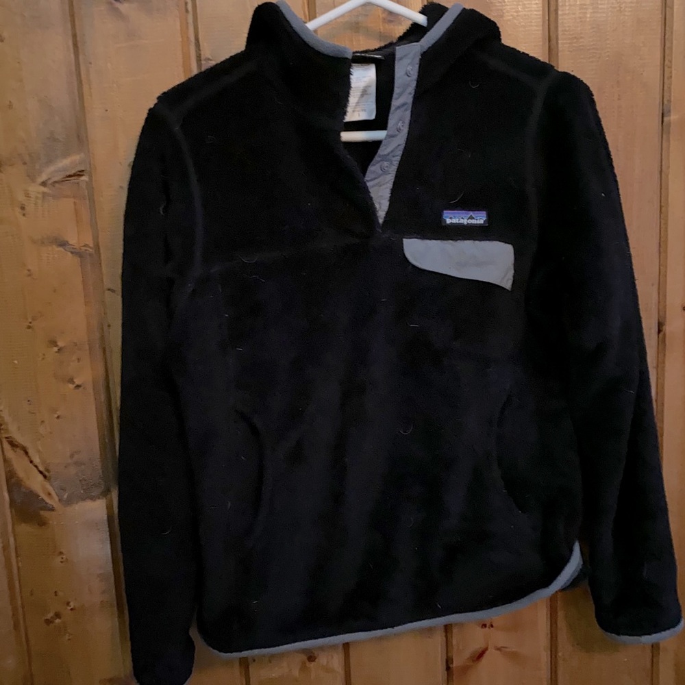 Black Patagonia hooded Re-tool fleece EUC